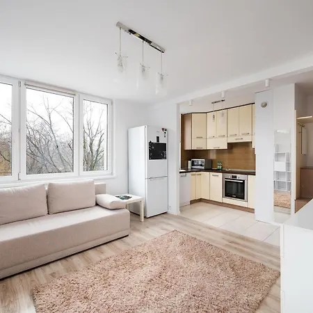 Saska Kepa Lovely Apartment